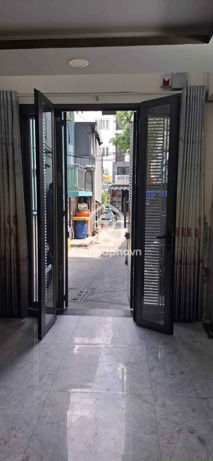 237/42/32 Đường Hoàng Diệu, Phường Khánh Hội
