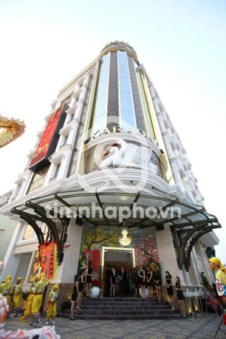Karaoke Mặt Tiền Đường Nguyễn Thị Thập Quận 7 - 1 hầm 7 tầng - Giá Chỉ 107 Tỷ