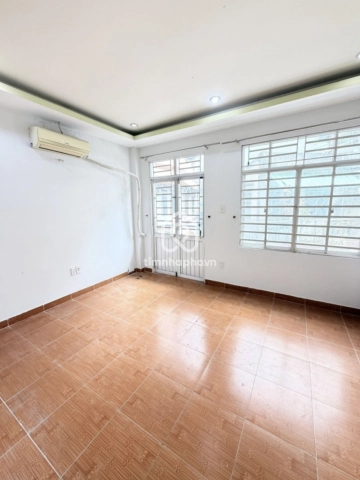 Nhà phố Hẻm Đường Huỳnh Tịnh Của Quận 3 - 4 tầng - Giá Chỉ 8, Tỷ