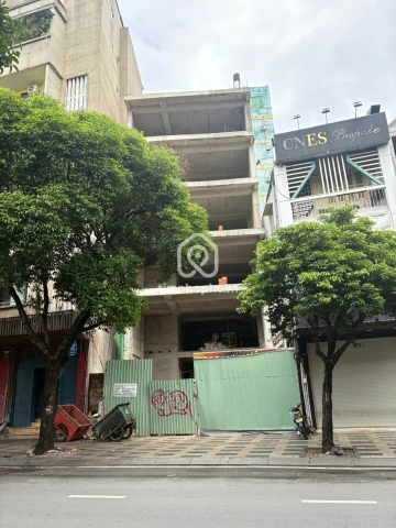 Nhà phố Mặt Tiền Đường Lê Lai Quận 1 - 1 hầm - Giá Chỉ 120 Tỷ