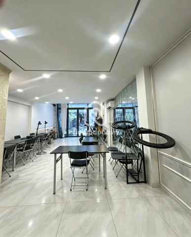 Nhà phố Hẻm Đường Lạc Long Quân Quận 11 - 6 tầng 