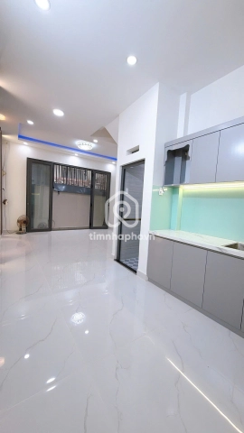 208/56 Đường Đoàn Văn Bơ, Phường Khánh Hội