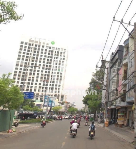 Tòa nhà Mặt Tiền Đường Nguyễn Trọng Tuyển Phú Nhuận - 1 hầm 10 tầng - Giá Chỉ 120 Tỷ