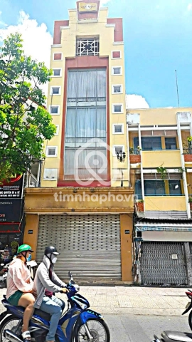 Nhà phố Mặt Tiền Đường Lý Chính Thắng Quận 3 - 1 hầm 2 tầng - Giá Chỉ 100 Triệu