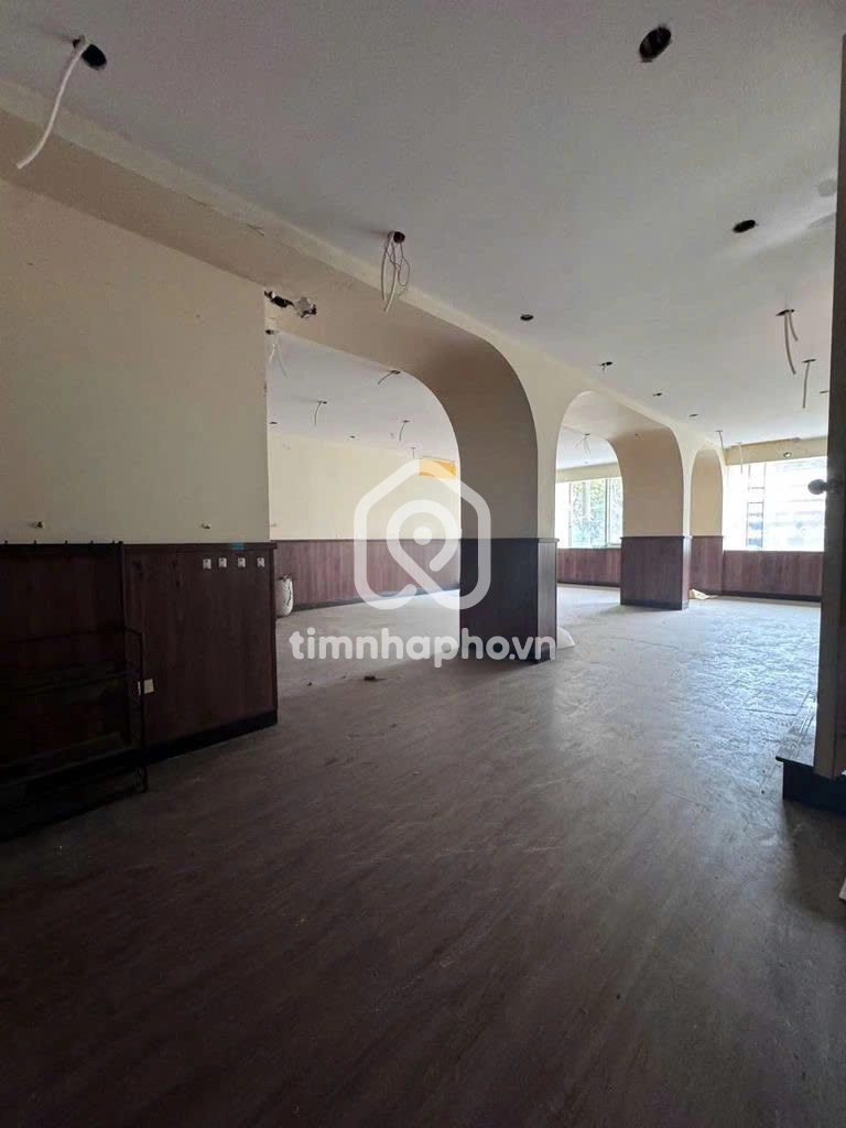 100-102 Đường Đồng Đen, Phường Tân Bình